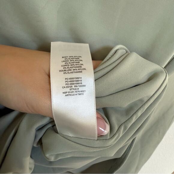 Aritzia Babaton Original Contour Crew Longsleeve in Green Size L - Picture 3 of 4